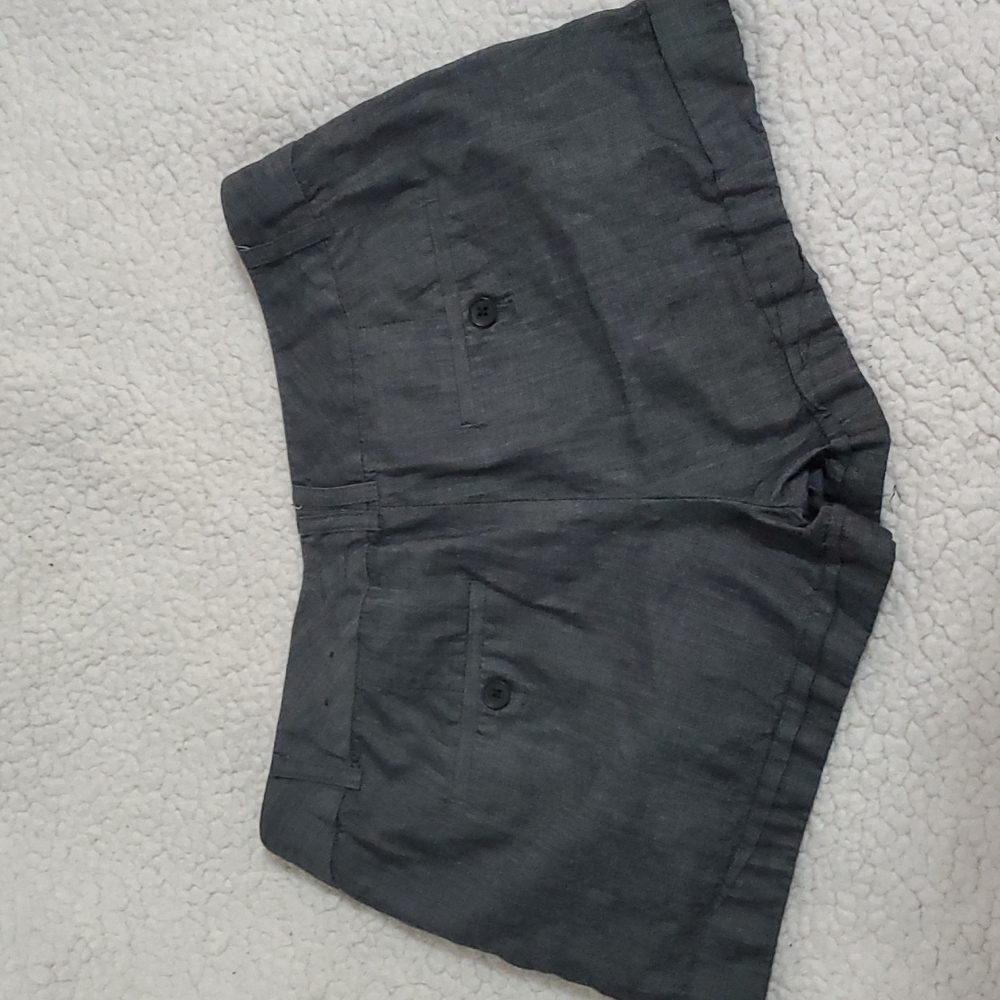 Express Shorts - Picture 4 of 4